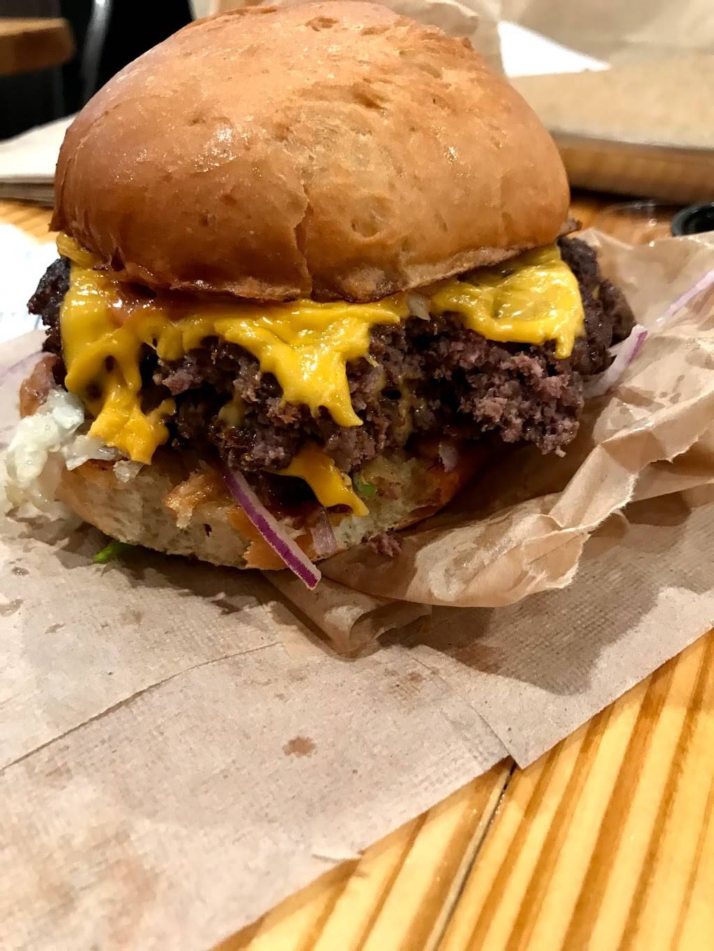 The Sear Shack Burgers and Fries | restaurant | 875 W Poplar Ave Suite 6, Collierville, TN 38017, USA | 9018614100 OR +1 901-861-4100