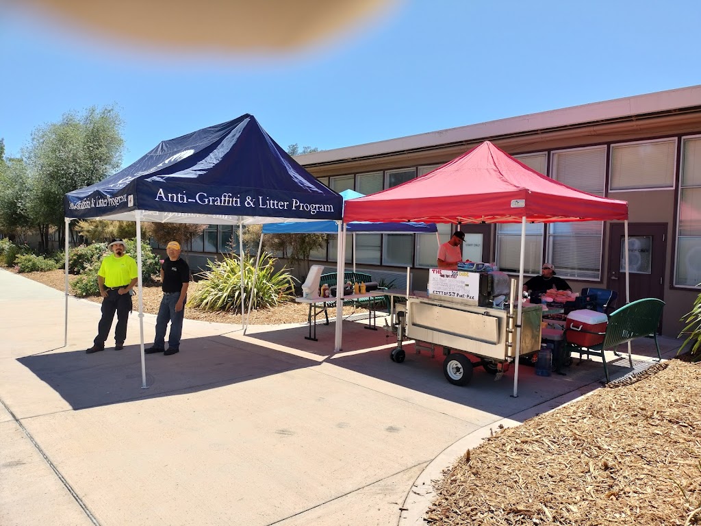 The Hot Dog Dude | restaurant | 5099 Stars and Stripes Dr, Santa Clara, CA 95054, USA | 4087057351 OR +1 408-705-7351