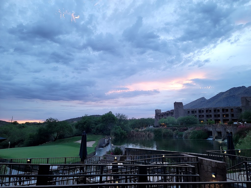 Flying V Bar & Grill | restaurant | 7000 N Resort Dr, Tucson, AZ 85750, USA | 5206155495 OR +1 520-615-5495