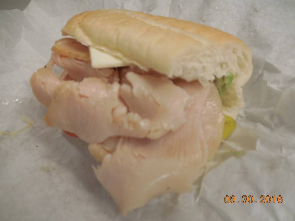 Americana Submarine | restaurant | 400 S Clark St, Chicago, IL 60605, USA | 3129221275 OR +1 312-922-1275