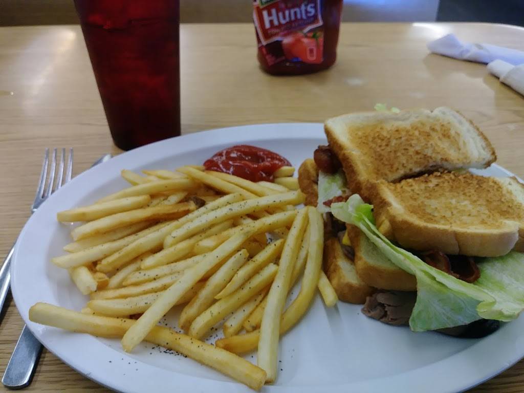 Cloverleaf Family Restaurant | restaurant | 4023 W 3rd St, Bloomington, IN 47404, USA | 8123341077 OR +1 812-334-1077