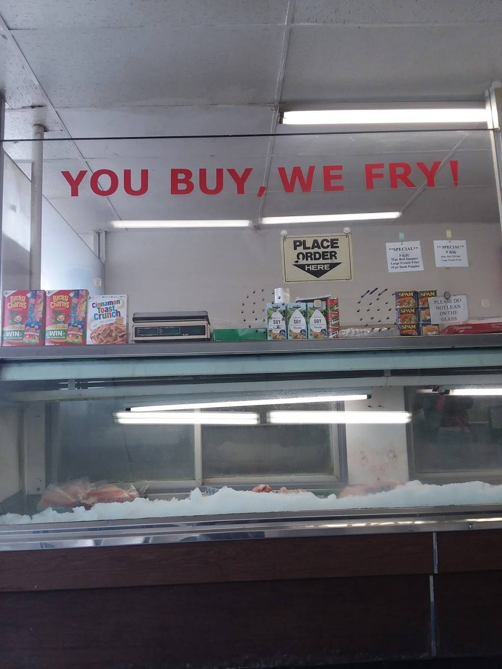 Fish Outlet | restaurant | 1703 E Alondra Blvd, Compton, CA 90221, USA | 3106378518 OR +1 310-637-8518