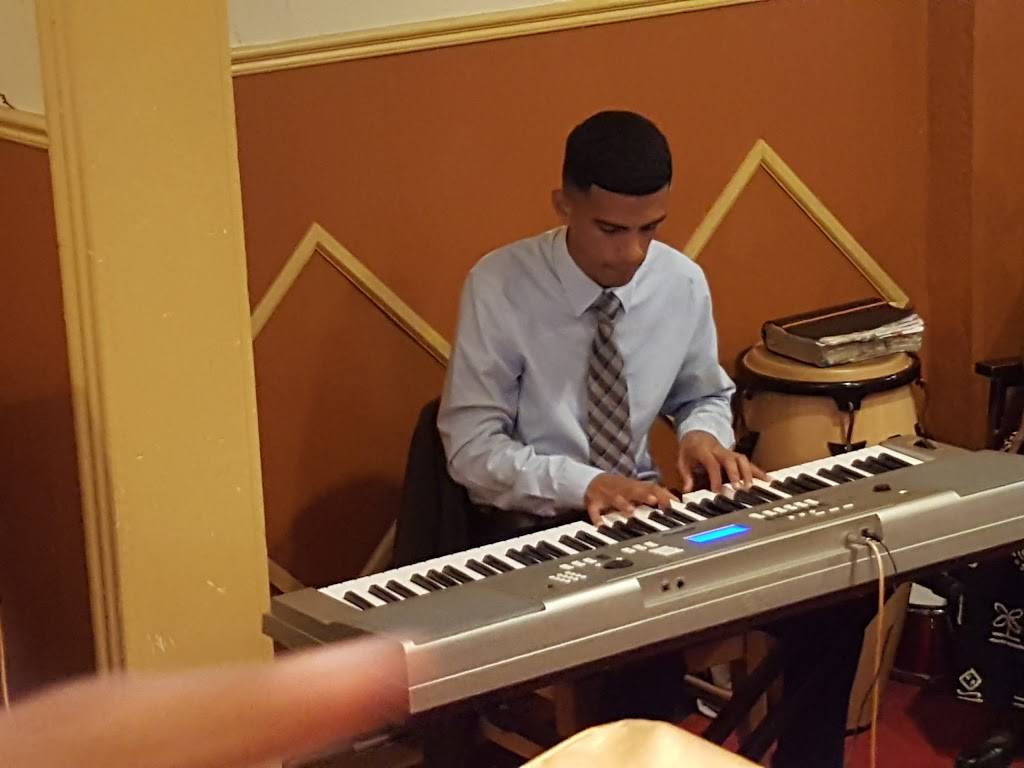 House of Good Food | restaurant | 140 W Buttonwood St, Reading, PA 19601, USA | 6104789333 OR +1 610-478-9333