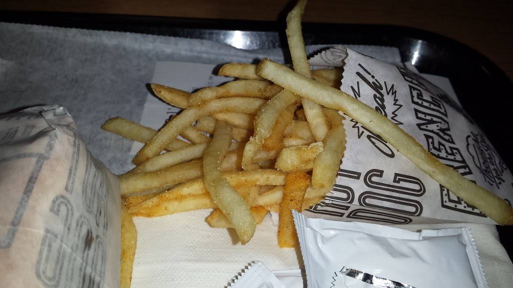 Pals | restaurant | 1357 Tusculum Blvd, Greeneville, TN 37745, USA | 4236387555 OR +1 423-638-7555