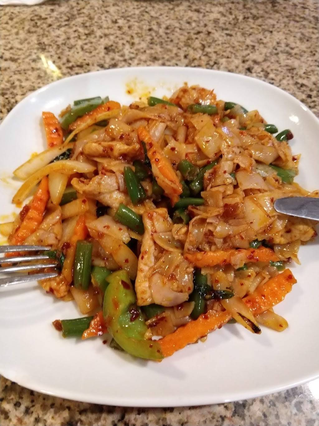 Bangkok Thai Cuisine | restaurant | 9296 Westheimer Rd #200, Houston, TX 77063, USA | 2818883095 OR +1 281-888-3095