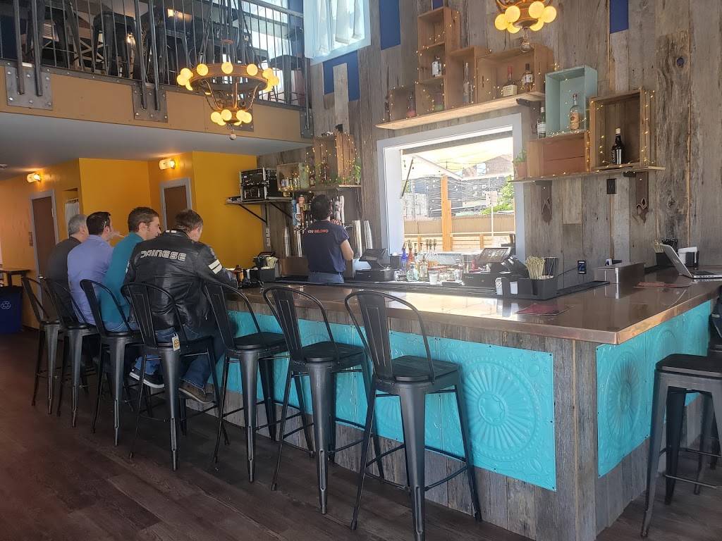 Zócalo Food Park | restaurant | 636 S 6th St, Milwaukee, WI 53204, USA | 4144339747 OR +1 414-433-9747