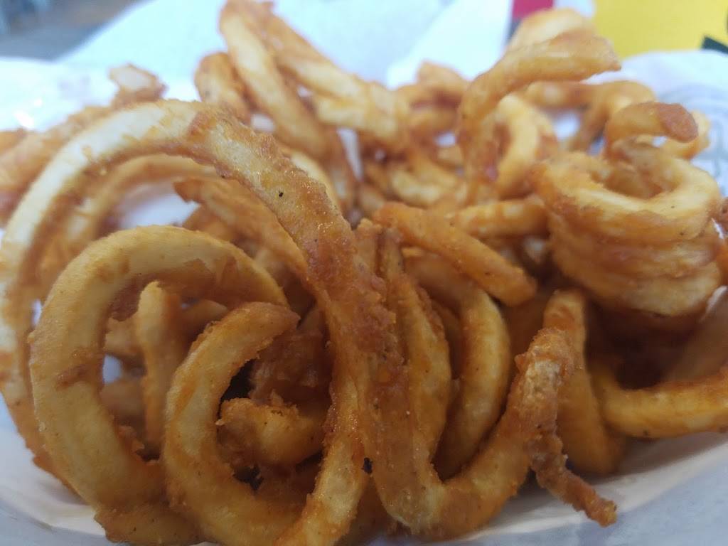 Hardees | restaurant | 214 Cedar Springs Rd, Spartanburg, SC 29302, USA | 8645832952 OR +1 864-583-2952