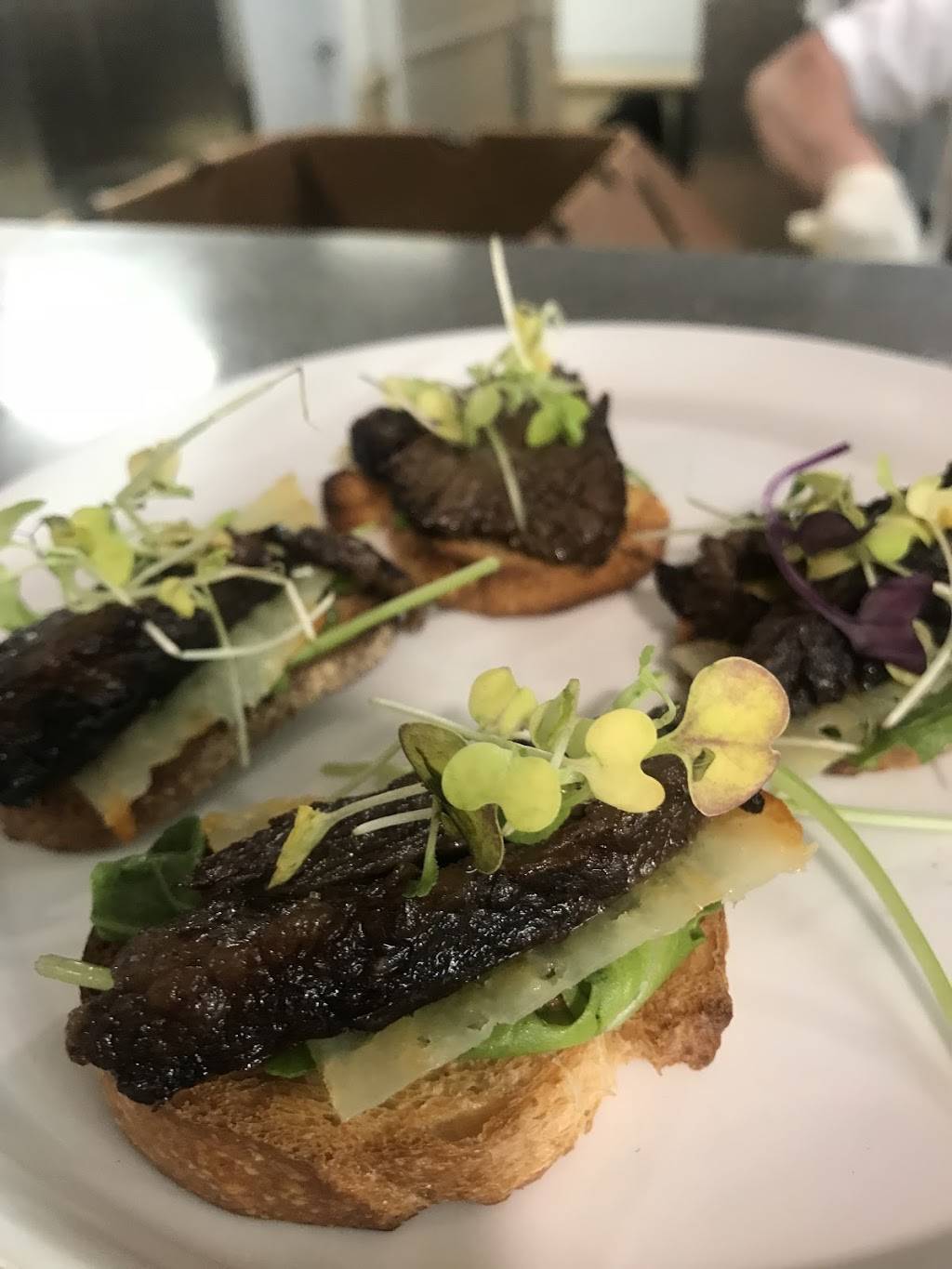 Roes Catering Service NY | restaurant | 111-23 173rd St, Jamaica, NY 11433, USA | 3473147279 OR +1 347-314-7279