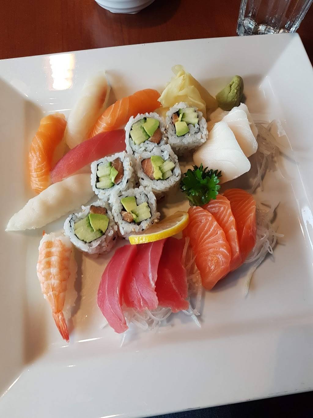 Akira Restaurant | restaurant | 83 Aberfoyle Rd, Kingston, ON K7M 7T2, Canada | 6137677664 OR +1 613-767-7664