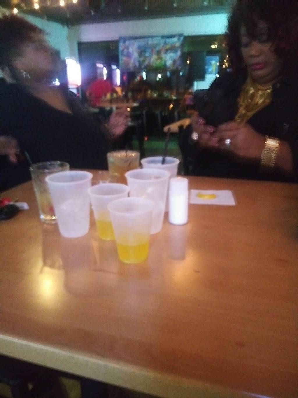 Northside Bar & Grill | restaurant | 7526 Shadeland Ave, Indianapolis, IN 46250, USA | 3175858980 OR +1 317-585-8980