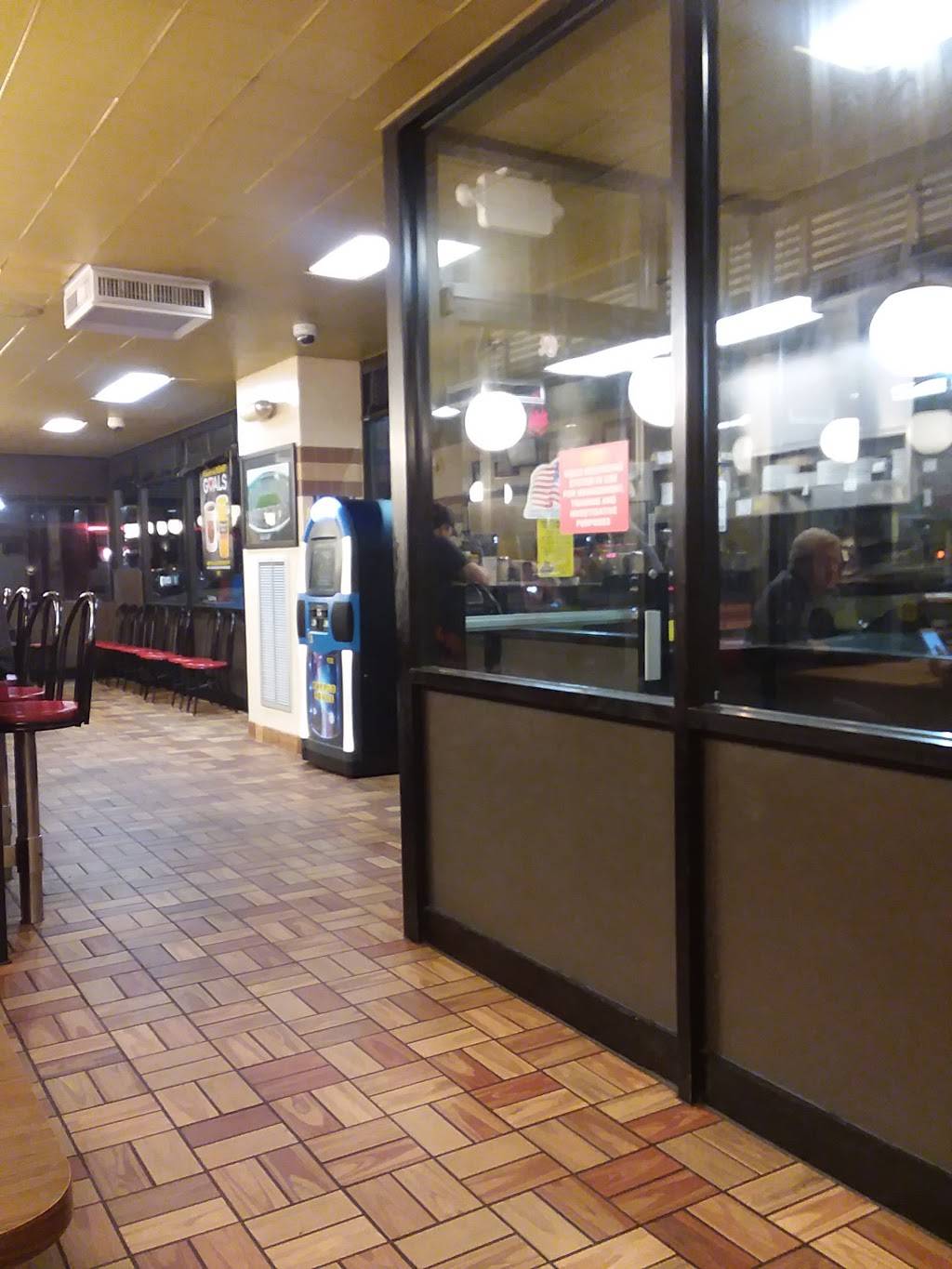 Waffle House | meal takeaway | 1161 Rambling Oaks Dr, Norman, OK 73072, USA | 4053644901 OR +1 405-364-4901