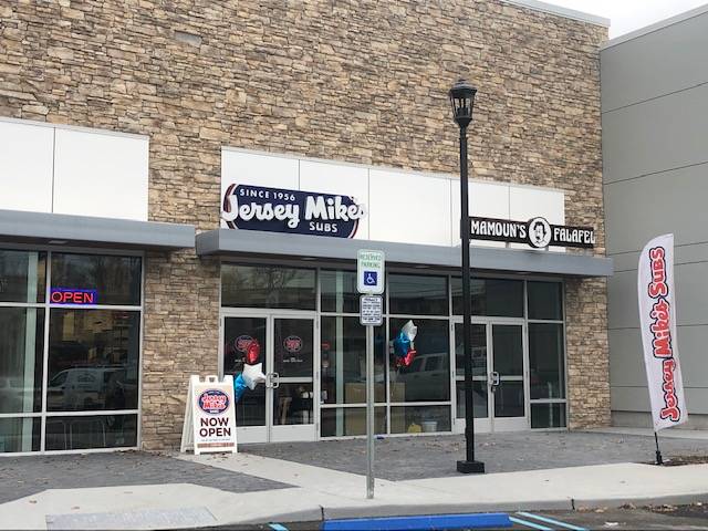 Mamouns Falafel | restaurant | 305 NJ-17 S, Paramus, NJ 07652, USA | 2015237220 OR +1 201-523-7220