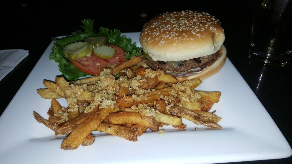 Masses Sports Bar & Grill | restaurant | 2721 N Main St, Walnut Creek, CA 94597, USA | 9252567665 OR +1 925-256-7665