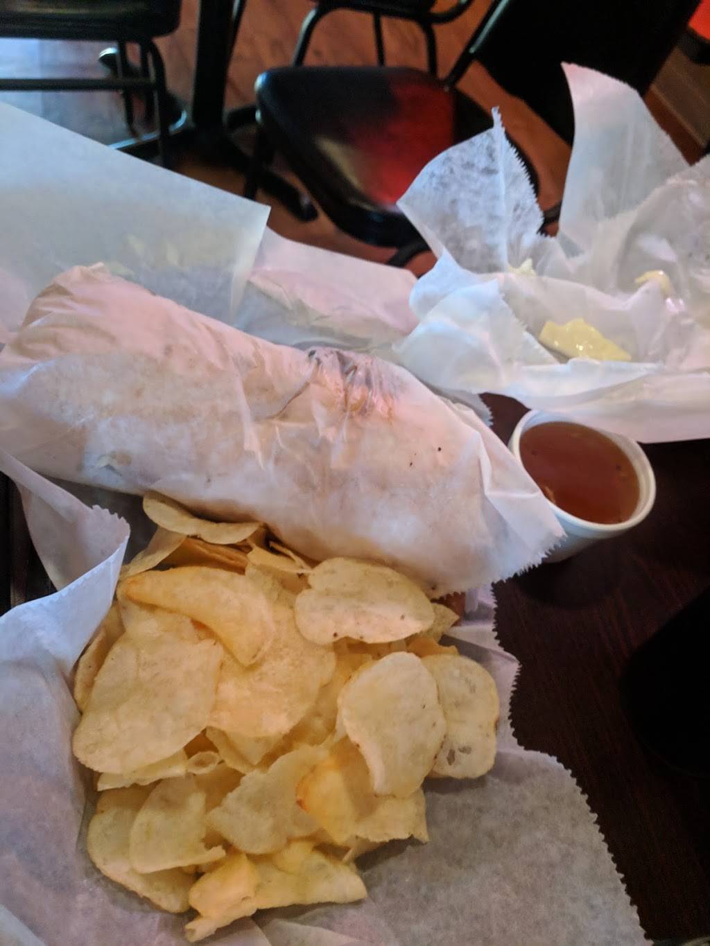 Leamens Bar & Grill | restaurant | 209 N State St, Geneseo, IL 61254, USA | 3099446555 OR +1 309-944-6555