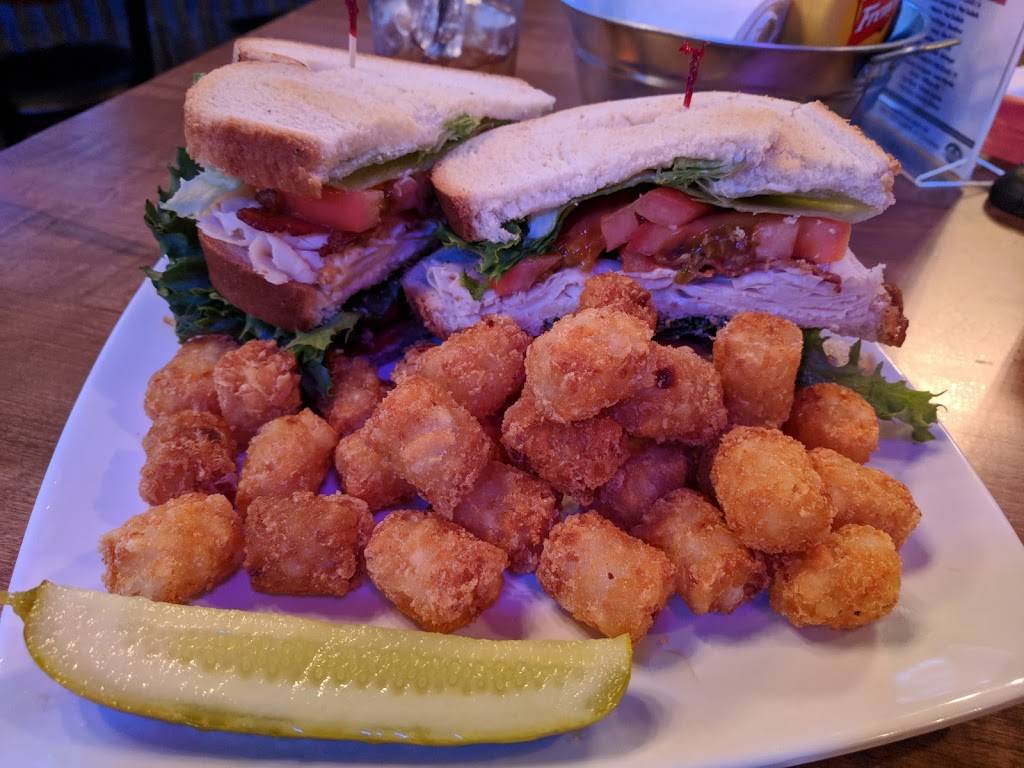 The Chubby Bullfrog Bar and Grill | restaurant | 1494 Spring Hill Mall, West Dundee, IL 60118, USA | 8474287080 OR +1 847-428-7080