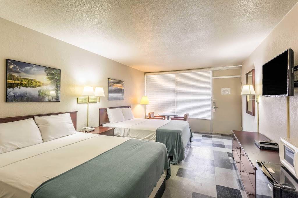 Rodeway Inn | restaurant | 5032 Hwy 230W, Only, TN 37140, USA | 9317295450 OR +1 931-729-5450