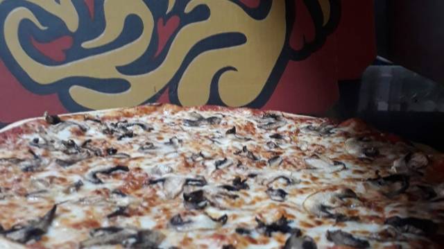 Pizza & Love | restaurant | 22710, Calle José Haros Aguilar & Calle Art. 27 Constitucional, Parcela 39, 22710 Rosarito, B.C., Mexico | 016616127575 OR +52 661 612 7575