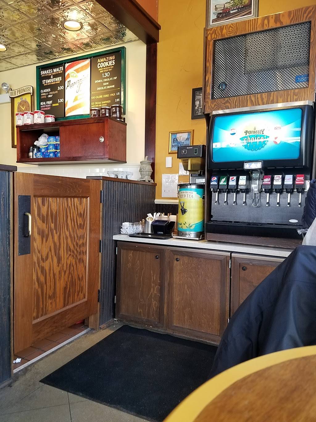 Potbelly Sandwich Shop | restaurant | 3658 N Western Ave, Chicago, IL 60618, USA | 7736610270 OR +1 773-661-0270