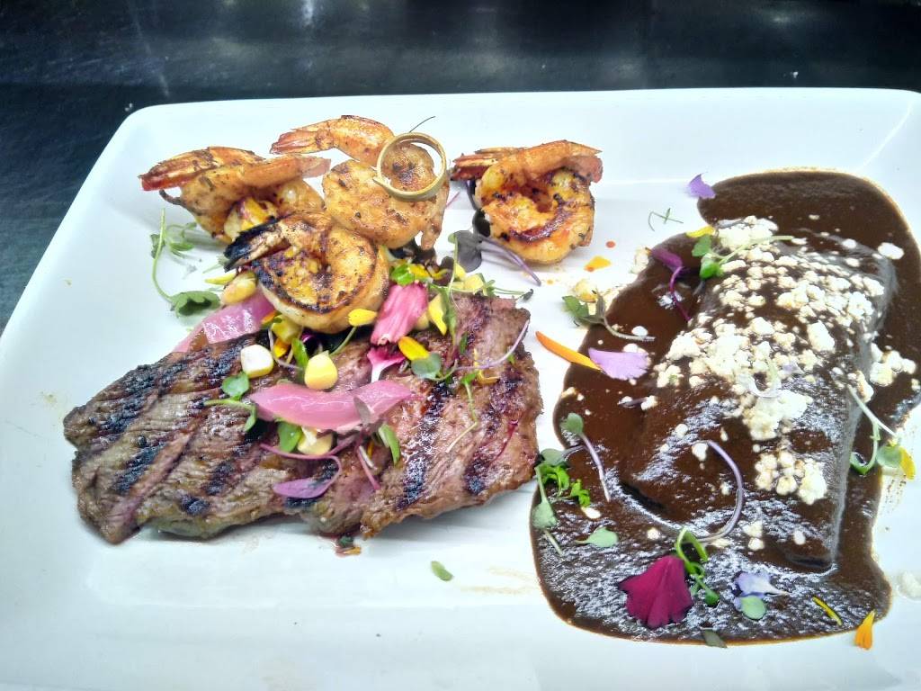 Hugos Invitados | restaurant | 5240 N OConnor Blvd #160, Irving, TX 75039, USA | 2144960590 OR +1 214-496-0590