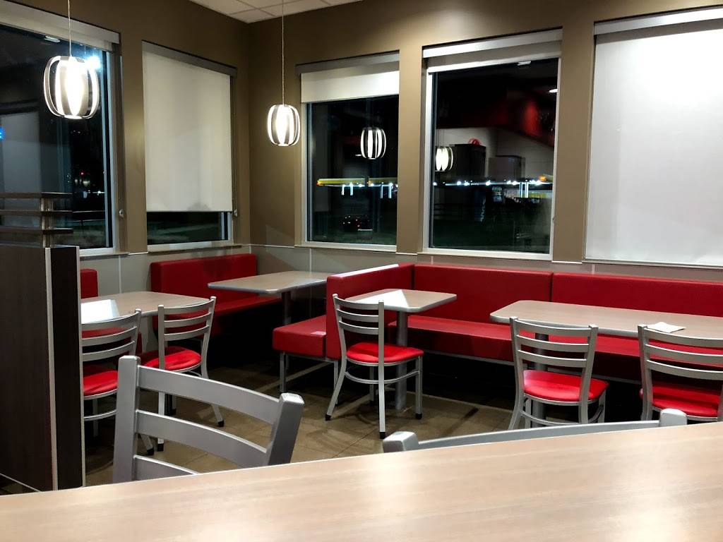 Hardees | restaurant | 4365 Lexington Rd, Athens, GA 30605, USA | 7063952496 OR +1 706-395-2496