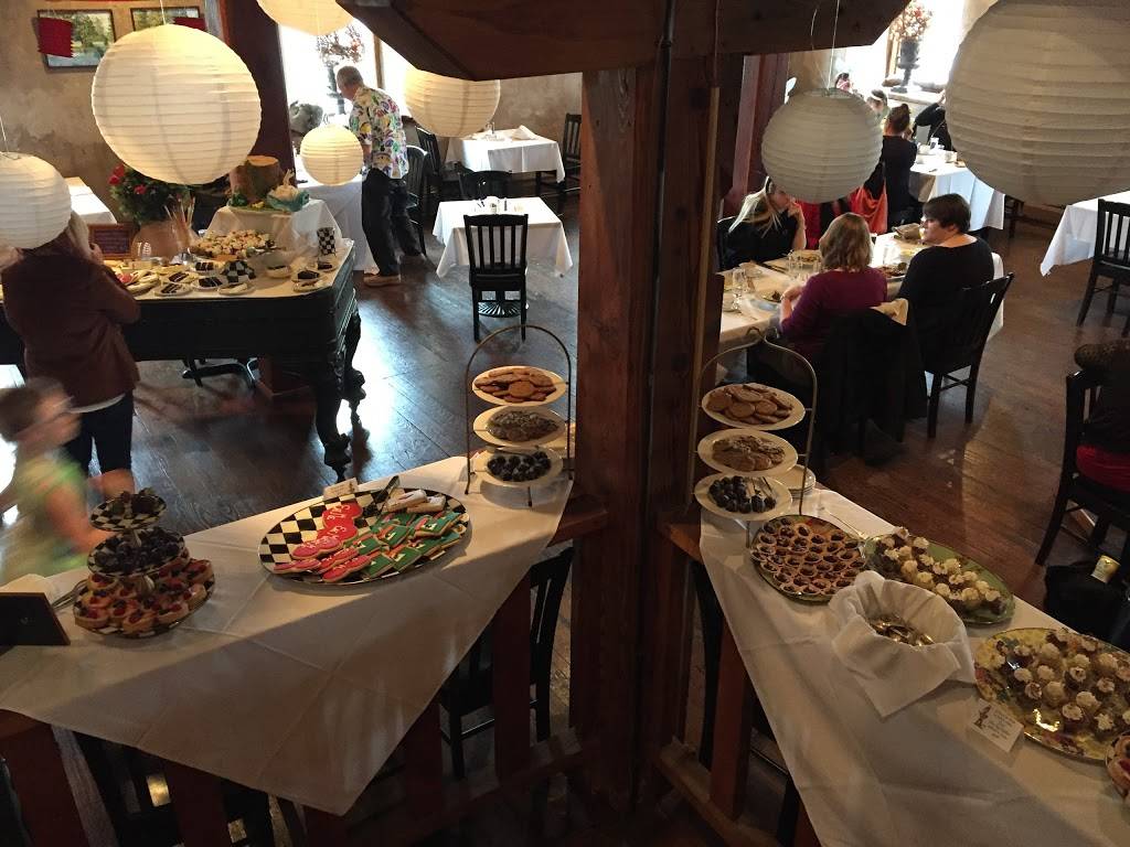 The Rabbit Room | restaurant | 61 N Main St #1, Honeoye Falls, NY 14472, USA | 5855821830 OR +1 585-582-1830