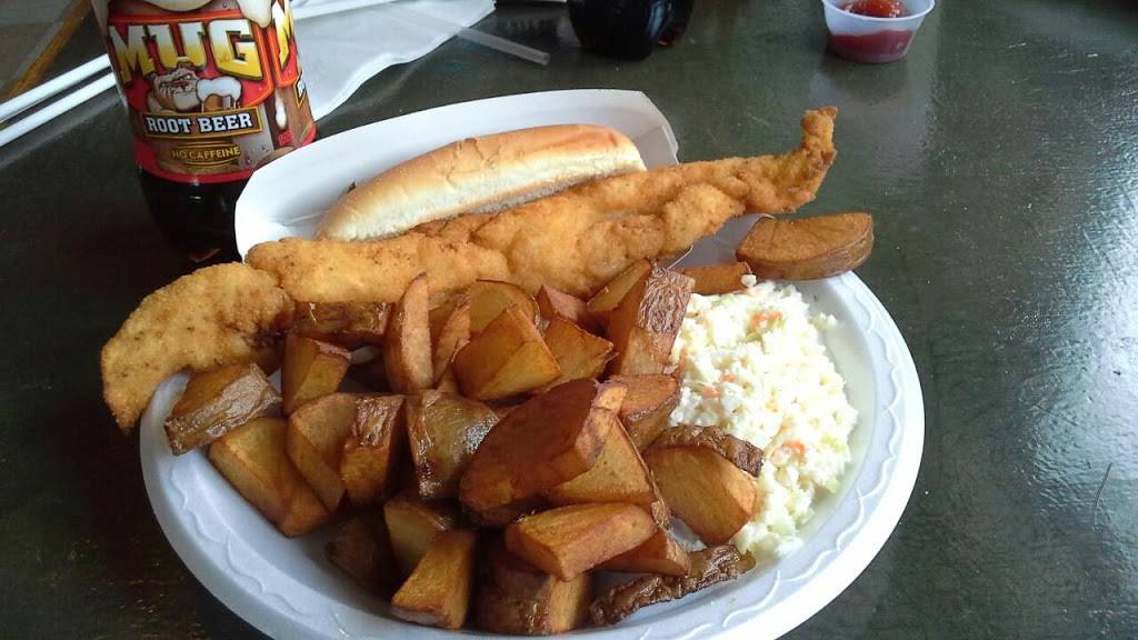 Off Shore Pier | restaurant | 637 3rd Avenue Extension, Rensselaer, NY 12144, USA | 5182839880 OR +1 518-283-9880