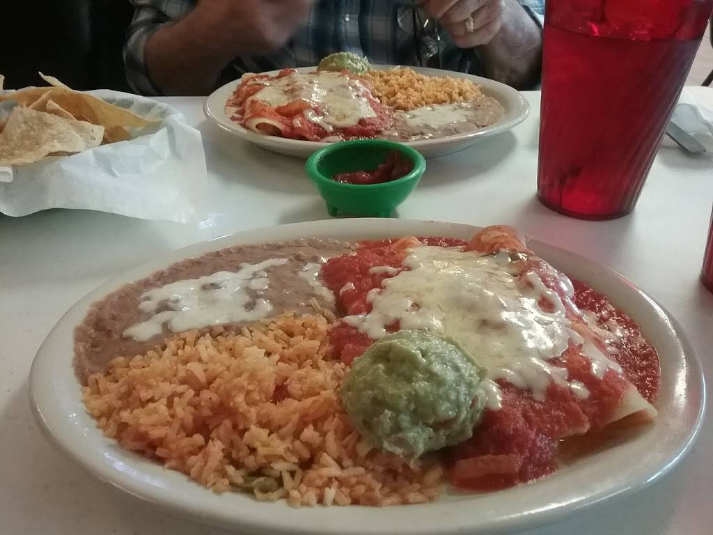 La Playita Restaurant | restaurant | 703 Madison Ave, Port Bolivar, TX 77650, USA | 4096841383 OR +1 409-684-1383