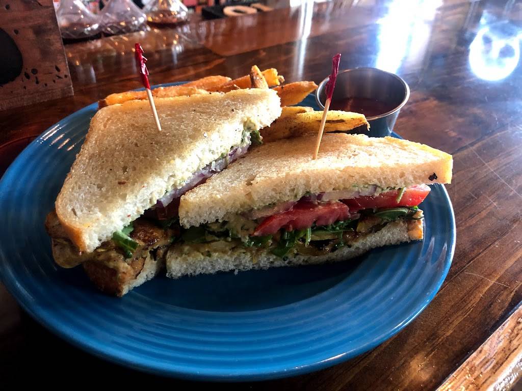 The Blue Duck | restaurant | 2661 Sutton Blvd, Maplewood, MO 63143, USA | 3147699940 OR +1 314-769-9940