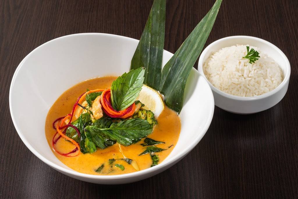 Thai One on Dundas | restaurant | 3132 Dundas St W, Toronto, ON M6P 2A1, Canada | 4165168080 OR +1 416-516-8080