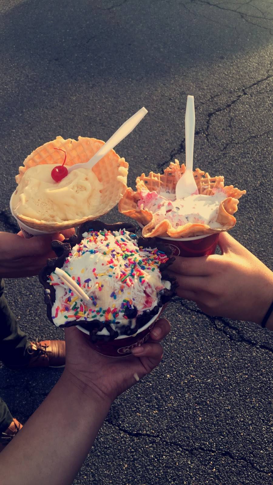 Cold Stone Creamery | bakery | 42395 Ryan Rd #106, Brambleton, VA 20148, USA | 7033275595 OR +1 703-327-5595