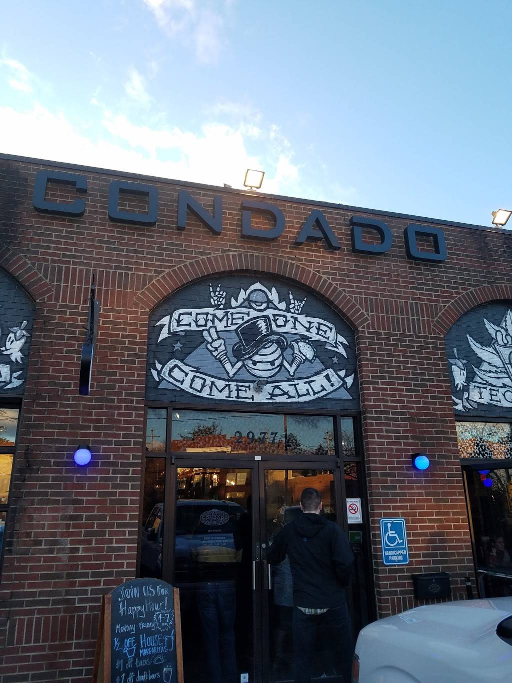 Condado Tacos | restaurant | 2977 N High St, Columbus, OH 43202, USA | 6142302786 OR +1 614-230-2786