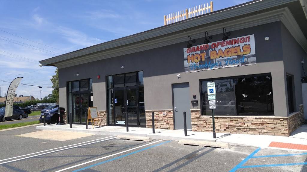 Hot Bagels Brooklyns Finest | bakery | 368 Broad St, Red Bank, NJ 07701, USA | 7328421397 OR +1 732-842-1397