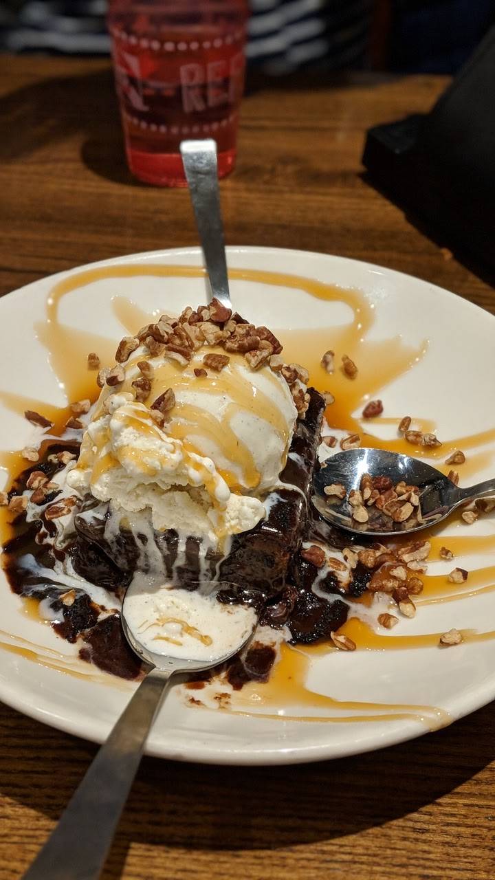 TGI Fridays | restaurant | 1001 U.S. 9, Old Bridge, NJ 08857, USA | 7327278200 OR +1 732-727-8200