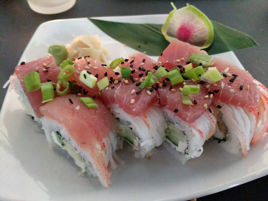 Chucks Fish Athens | restaurant | 220 W Broad St, Athens, GA 30601, USA | 7063956611 OR +1 706-395-6611