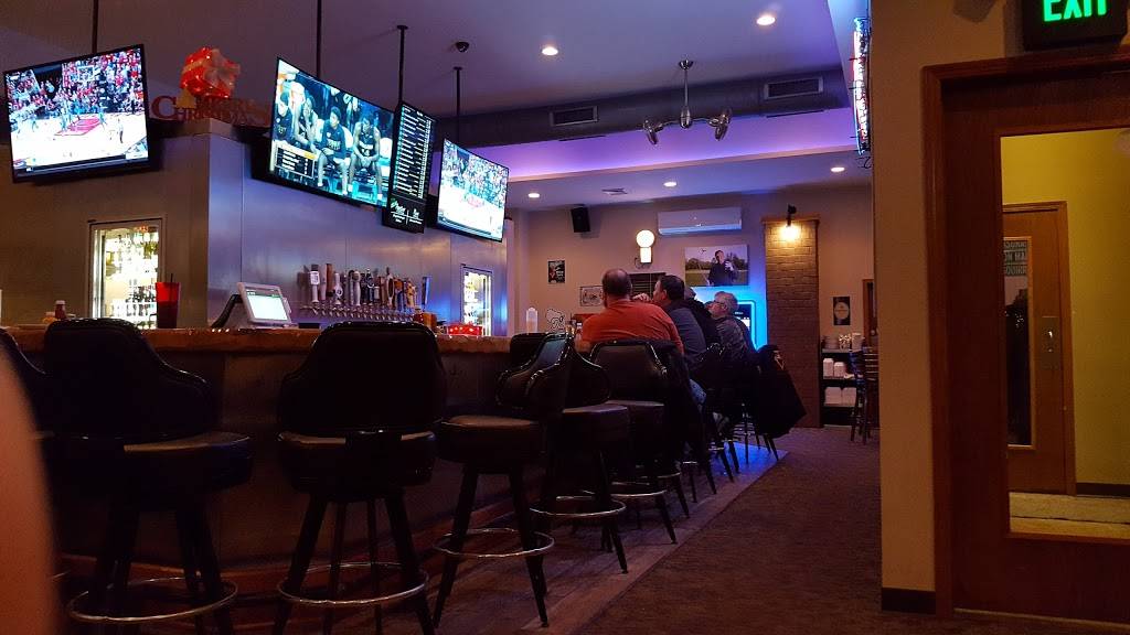 BB Jacks | restaurant | 300 E Holum St, DeForest, WI 53532, USA | 6088469000 OR +1 608-846-9000