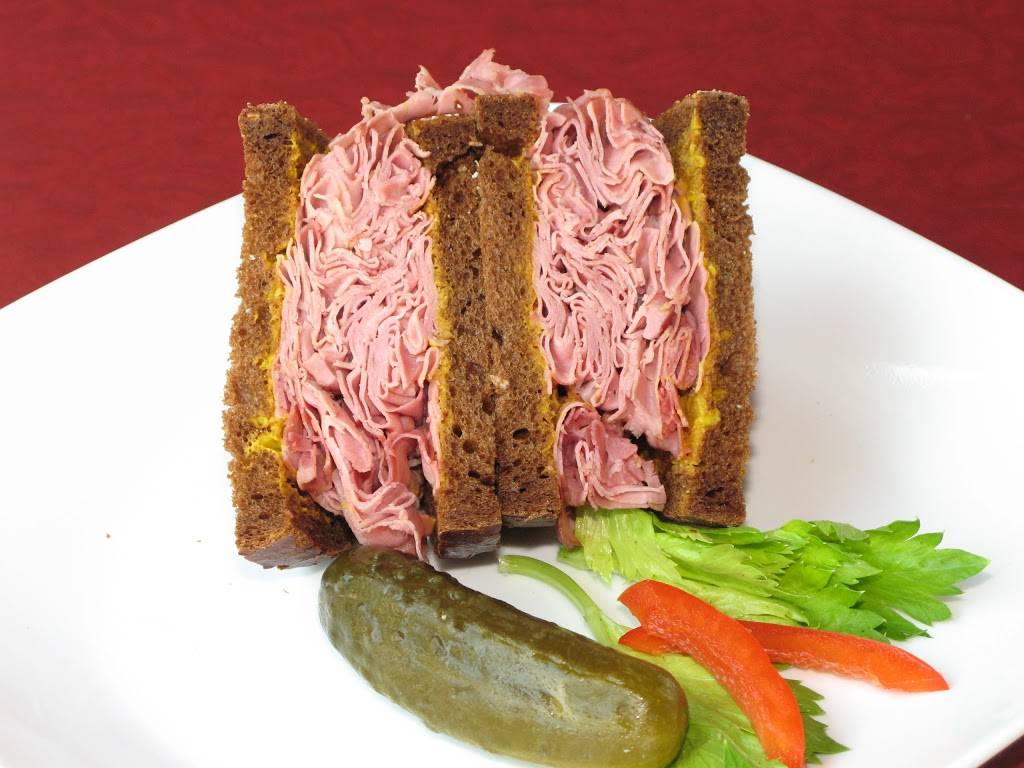 The Lunch Bag Deli Cafe | meal takeaway | 2601 Matheson Blvd E, Mississauga, ON L4W 5A8, Canada | 9052386262 OR +1 905-238-6262