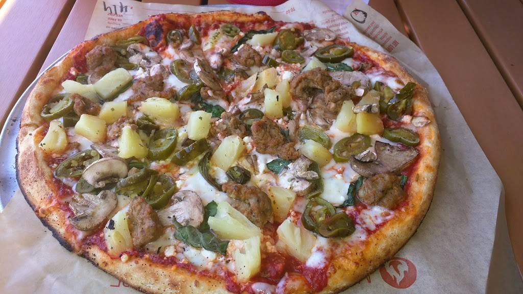 Blaze Pizza | meal takeaway | 5620 Paseo Del Norte, Carlsbad, CA 92008, USA | 7608945029 OR +1 760-894-5029