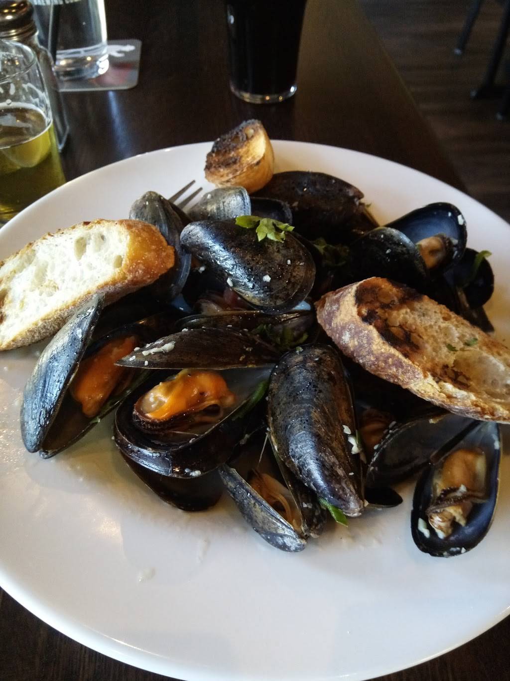 Town Tap by Conshohocken Brewing Co. | restaurant | 13 W Benedict Ave, Havertown, PA 19083, USA | 4844525198 OR +1 484-452-5198