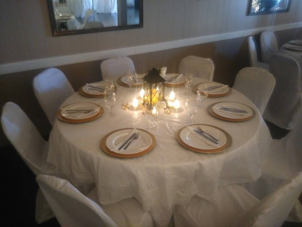 The Courtyard | restaurant | 4321 Lincoln Ave, Groves, TX 77619, USA | 4099622850 OR +1 409-962-2850