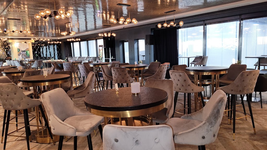 Compass Arena | restaurant | 625 Joliet Rd, Willowbrook, IL 60527, USA | 6305239933 OR +1 630-523-9933