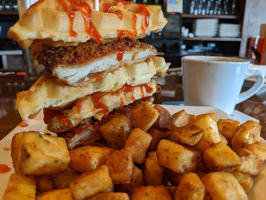 Shoppers Pub + Eatery | restaurant | 18 Lake Ave, Manchester, NH 03101, USA | 6032325252 OR +1 603-232-5252