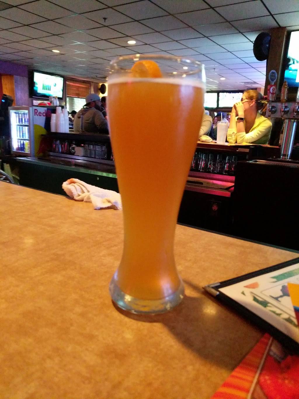 The Bar - Lime Kiln | restaurant | 606 Lime Kiln Rd, Green Bay, WI 54302, USA | 9204683566 OR +1 920-468-3566