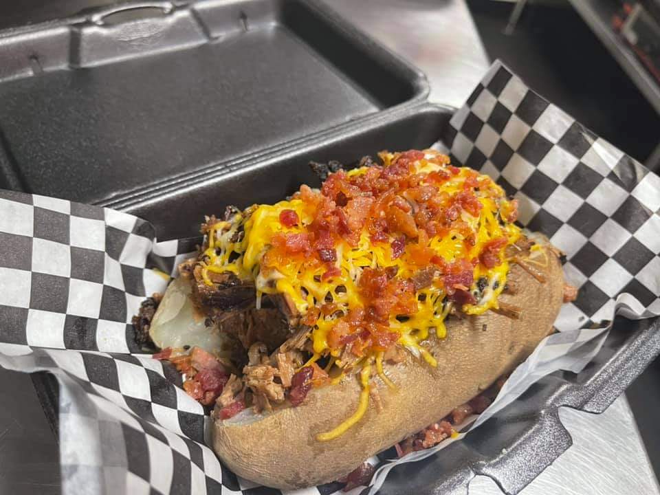 Triple H BBQ | restaurant | 407 N Lowder St, Macclenny, FL 32063, USA | 9042592209 OR +1 904-259-2209