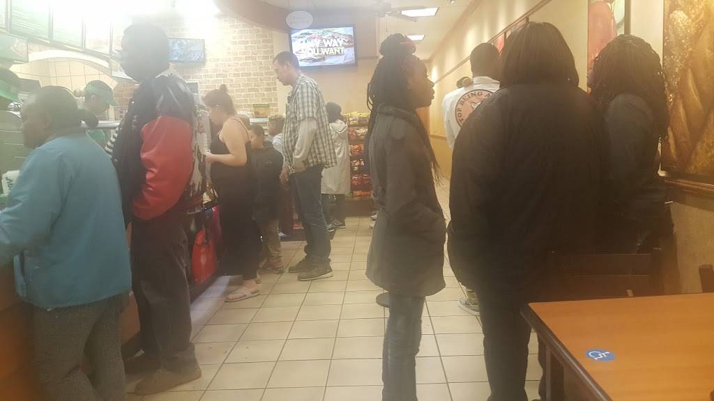 Subway | restaurant | 6172 Broadway, Merrillville, IN 46410, USA | 2199859457 OR +1 219-985-9457