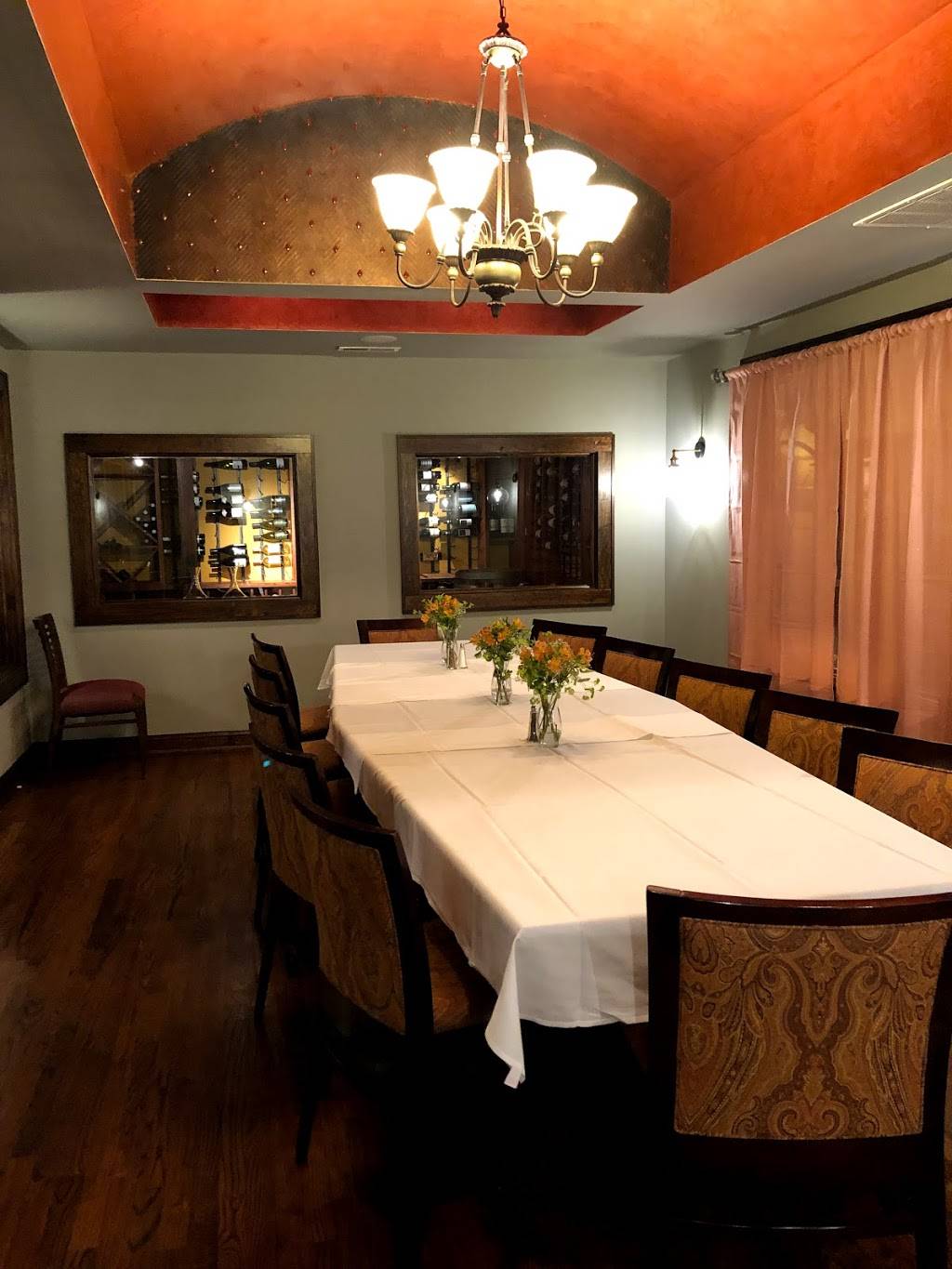 The French Broad, A Kitchen & Wine Bar | restaurant | 342 N Main St, Hendersonville, NC 28739, USA | 8285959797 OR +1 828-595-9797