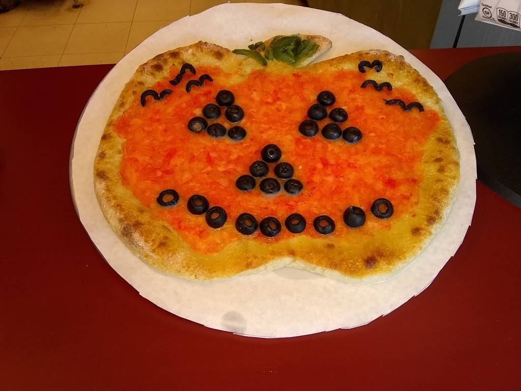 Luigis Apizza | meal delivery | 323 Washington Ave, North Haven, CT 06473, USA | 2032349666 OR +1 203-234-9666