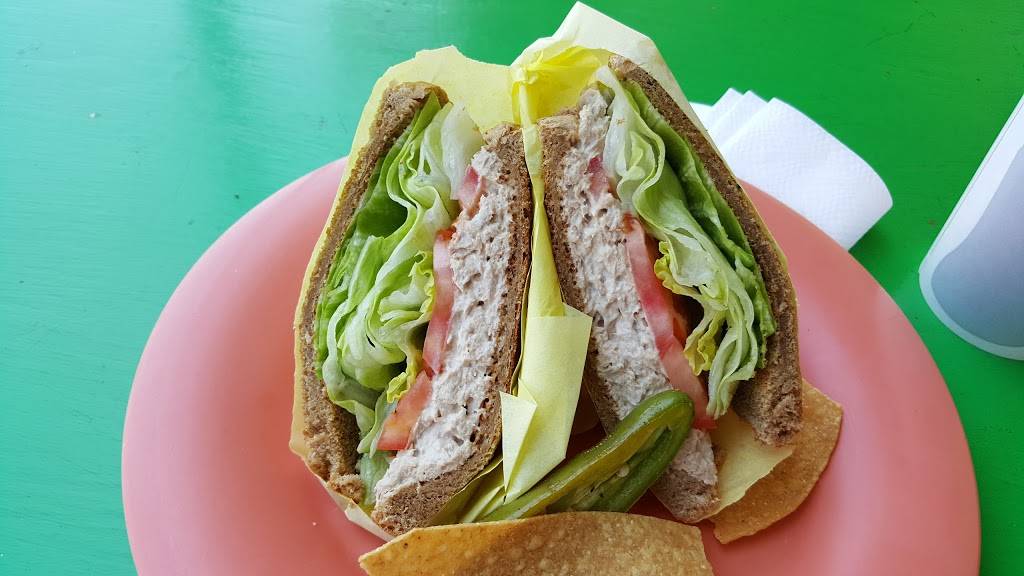 Lucky Burgers | restaurant | 325 S Del Mar Ave, San Gabriel, CA 91776, USA | 6262865555 OR +1 626-286-5555