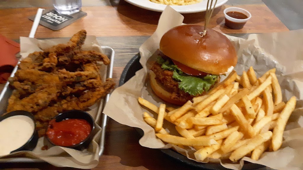 The Seasons Lodge | restaurant | 560 IN-46, Nashville, IN 47448, USA | 8129882284 OR +1 812-988-2284