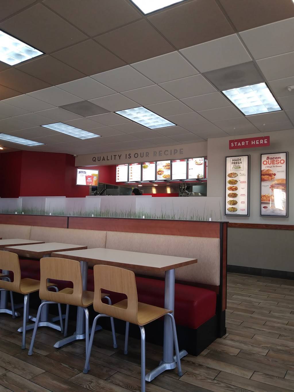 Wendys | restaurant | 7693 E Colonial Dr, Orlando, FL 32807, USA | 4072820024 OR +1 407-282-0024