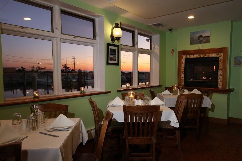 Tres Palms | restaurant | 16 East Ct, Babylon, NY 11702, USA | 6314821465 OR +1 631-482-1465